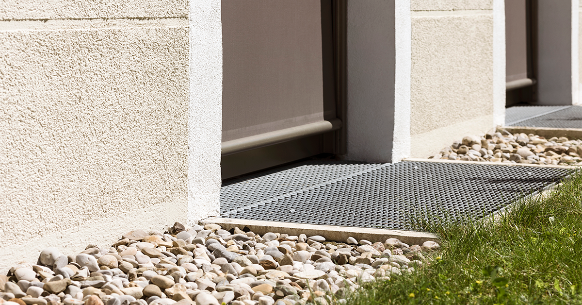 Drenaje en patios y jardines: materiales y soluciones clave